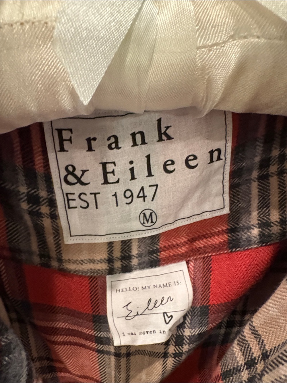 NWOT Frank & Eileen Washed Red Plaid Eileen Fit Button-Down Shirt in Size M - Picture 3 of 9